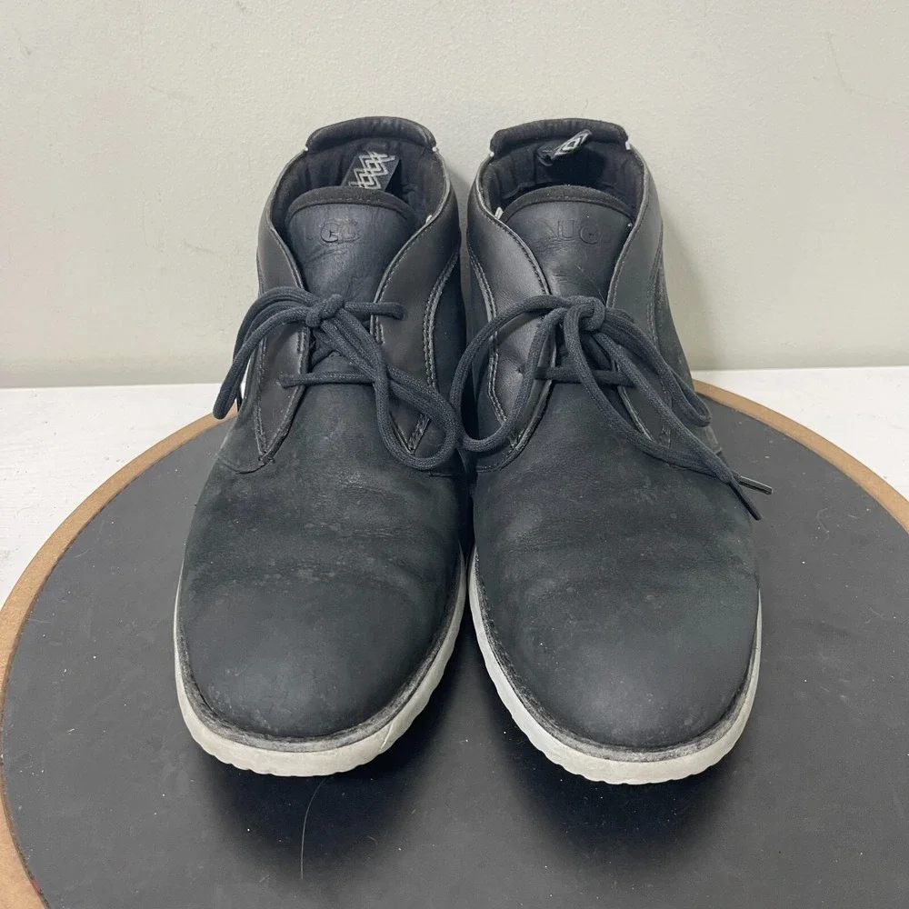 UGG Pismo Chukka Boots Men‎ Size 9.5 Leather Lace Up Black Minimalist Casual